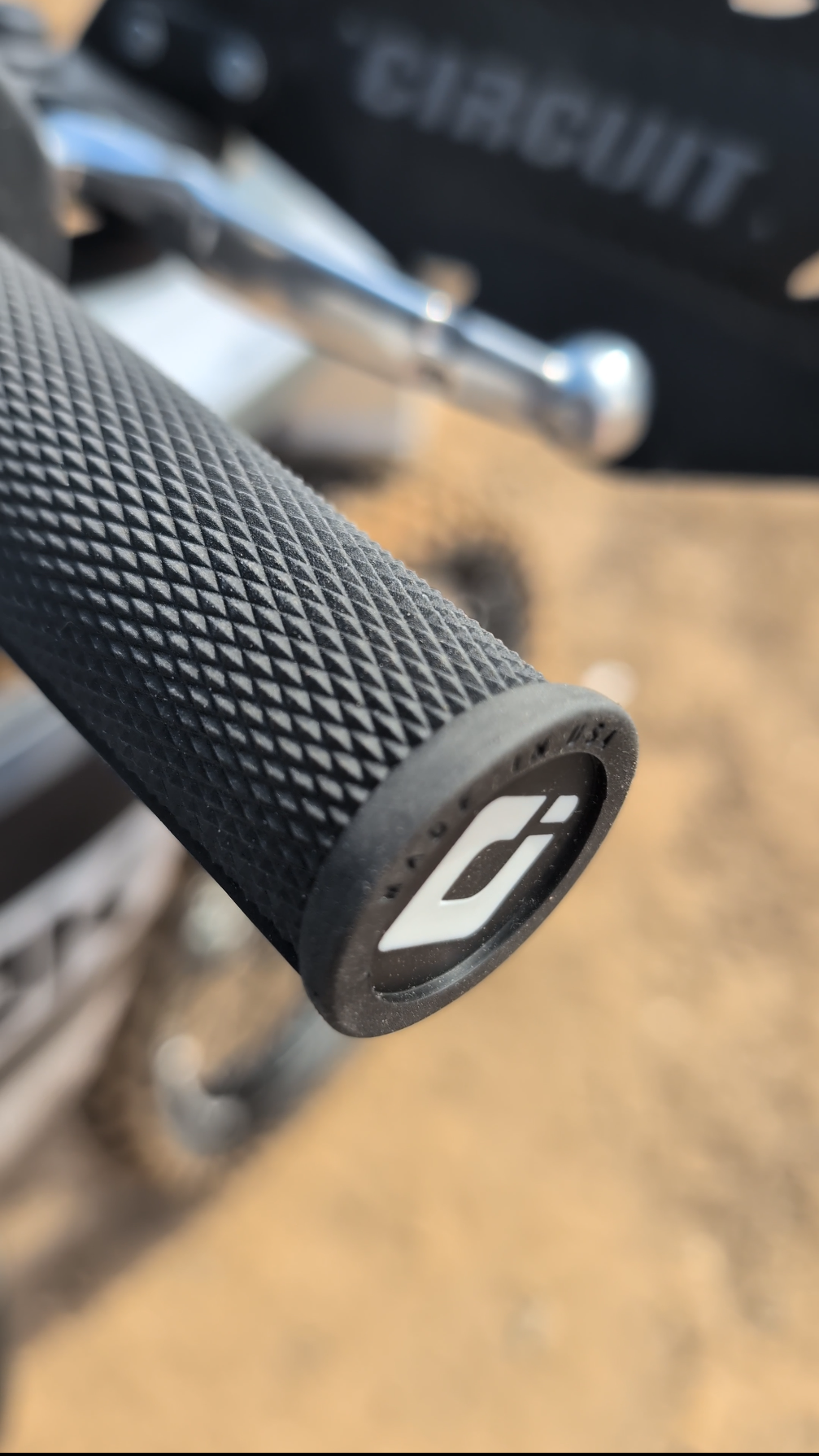 Berm Components Lock On Grips Conversion Throttle