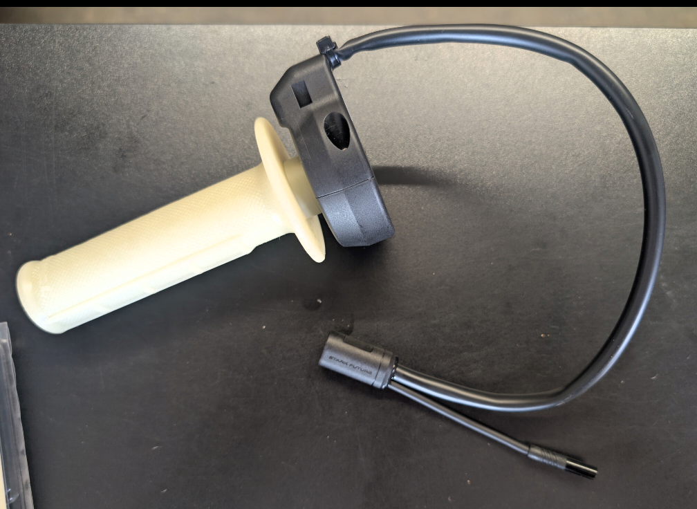 Berm Components Lock On Grips Conversion Throttle